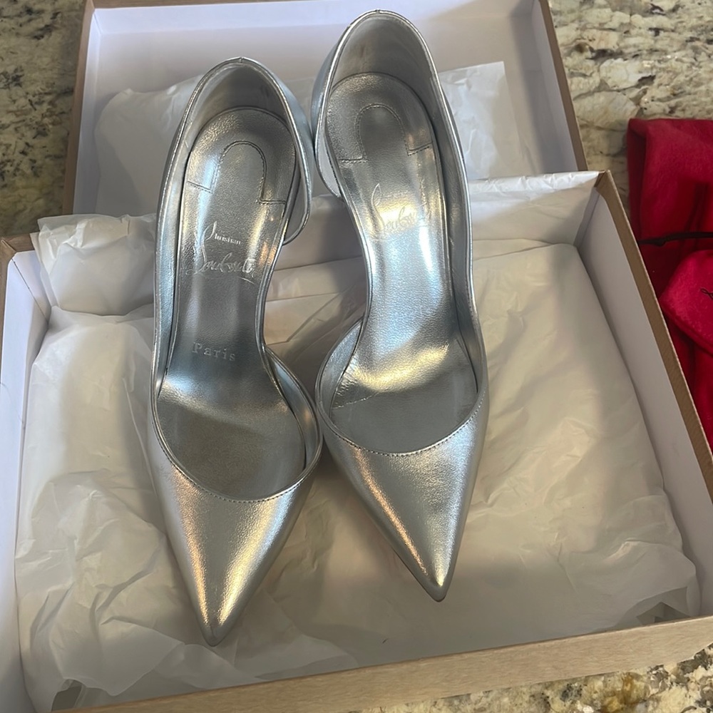 Christian Louboutin Iriza 100